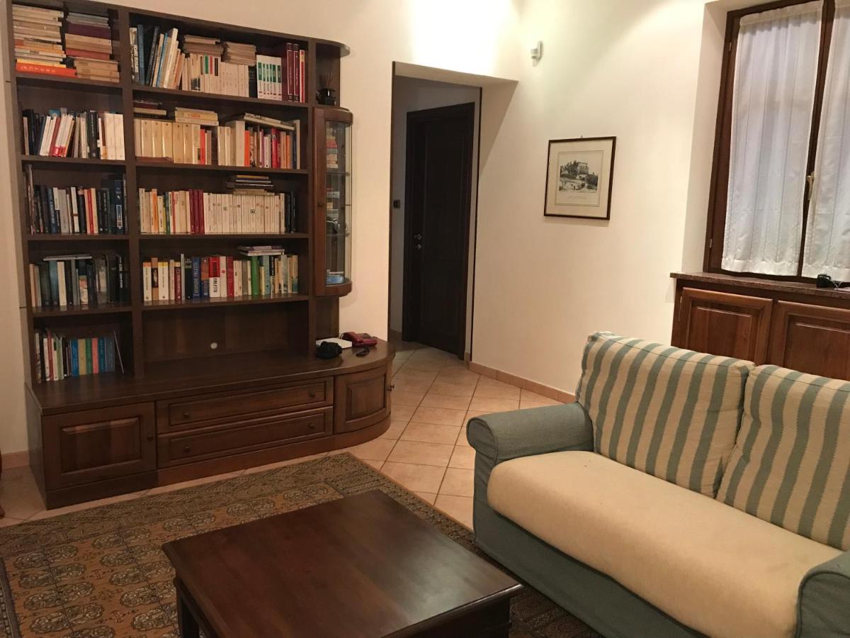 Ferienwohnung La Casa Del Melograno Alba  Exterior foto