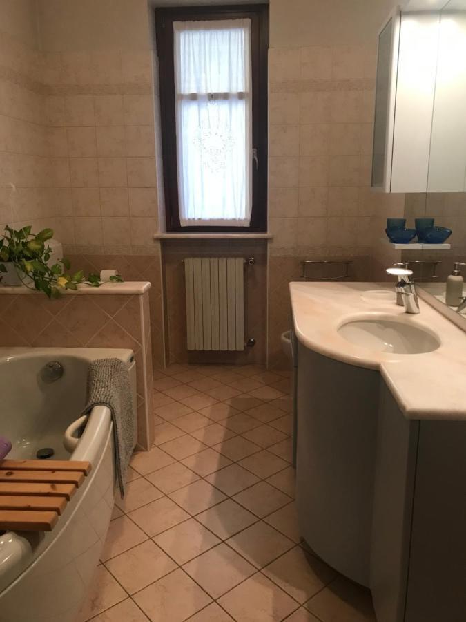 Ferienwohnung La Casa Del Melograno Alba  Exterior foto