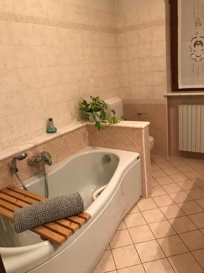 Ferienwohnung La Casa Del Melograno Alba  Exterior foto